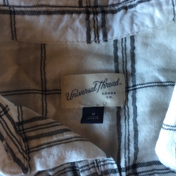 Front-tie flannel! - Picture 2 of 3